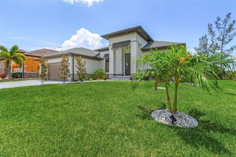 A home in PORT CHARLOTTE