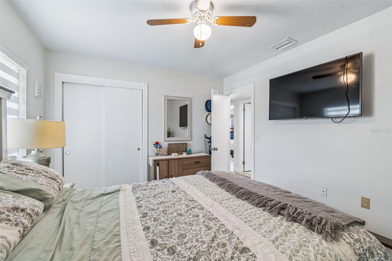 AVIS HOMES UNIT 1 - Residential