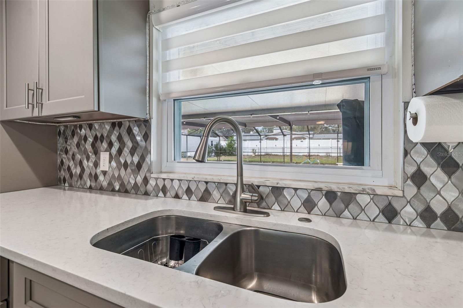 AVIS HOMES UNIT 1 - Residential