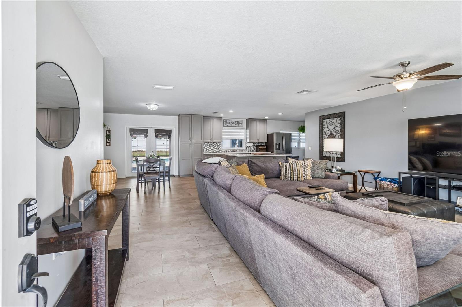 AVIS HOMES UNIT 1 - Residential