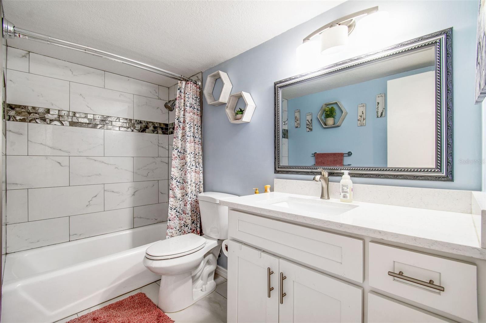 AVIS HOMES UNIT 1 - Residential