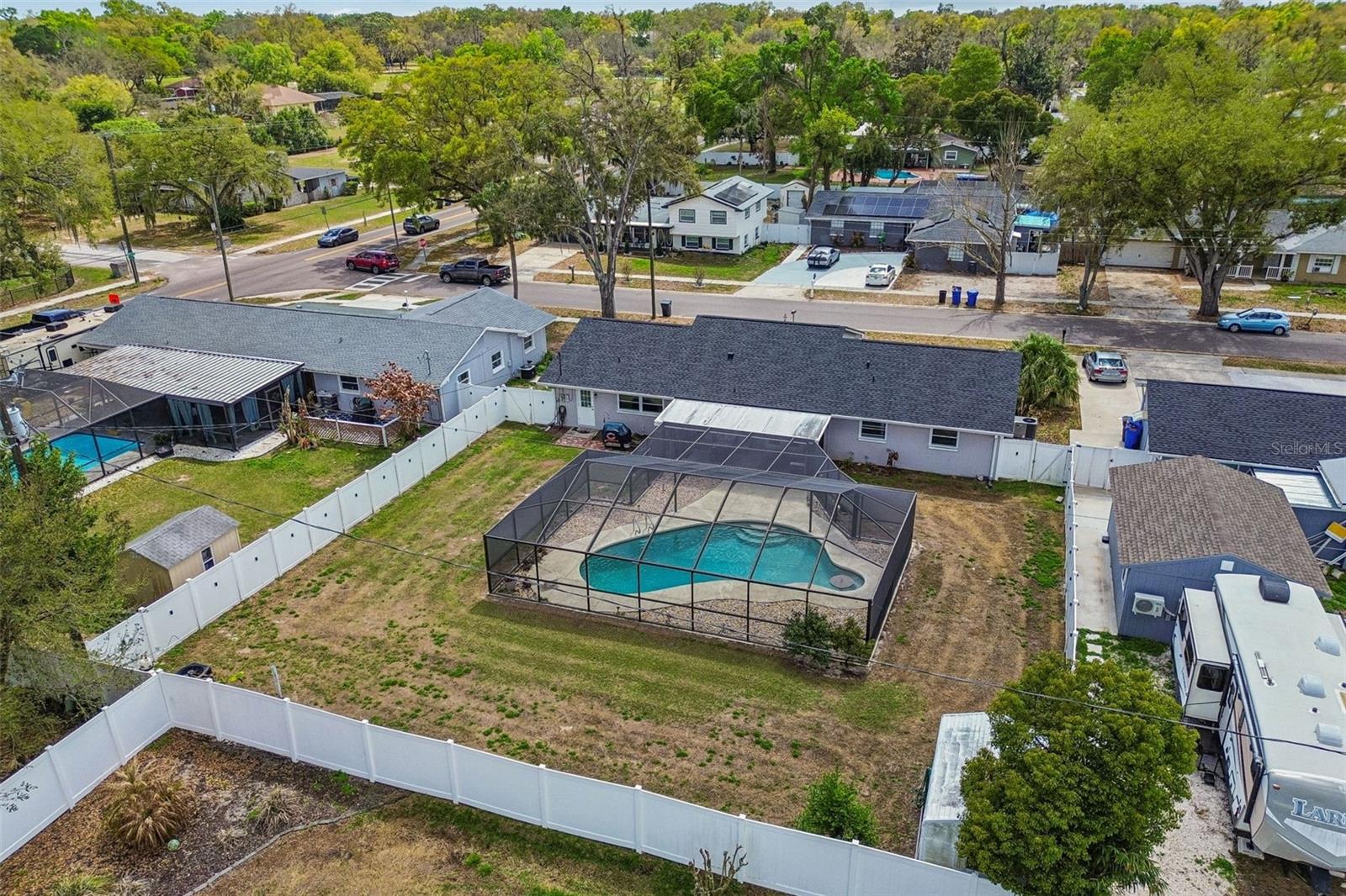 AVIS HOMES UNIT 1 - Residential