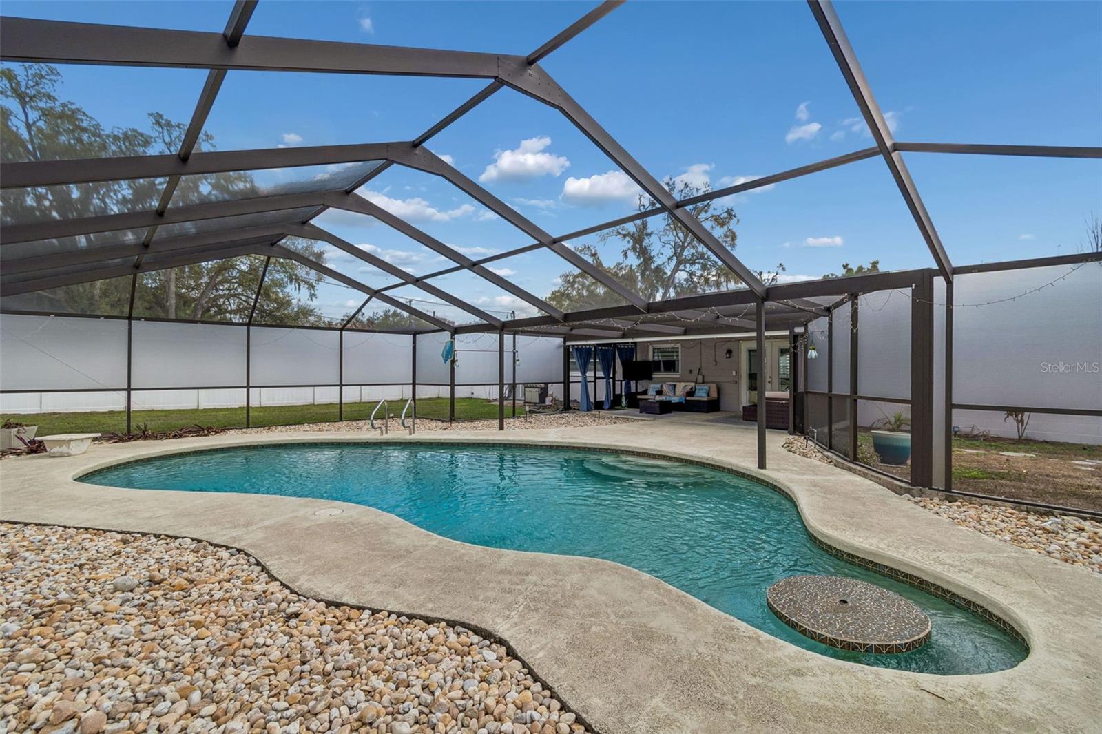 AVIS HOMES UNIT 1 - Residential