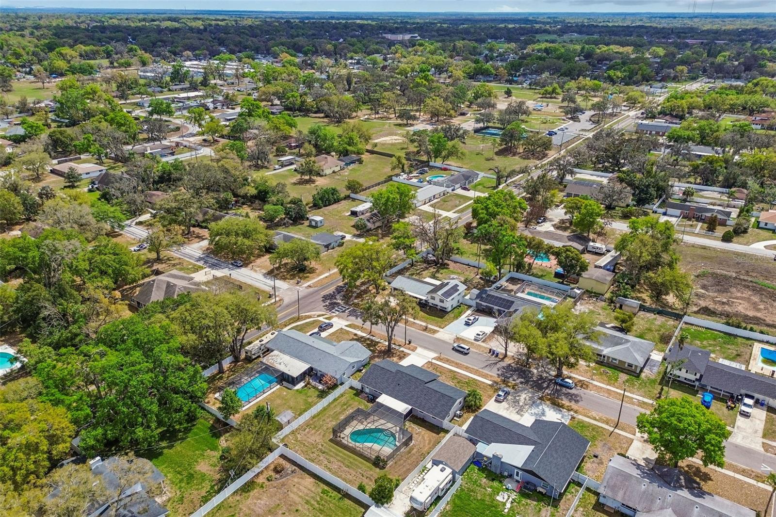 AVIS HOMES UNIT 1 - Residential