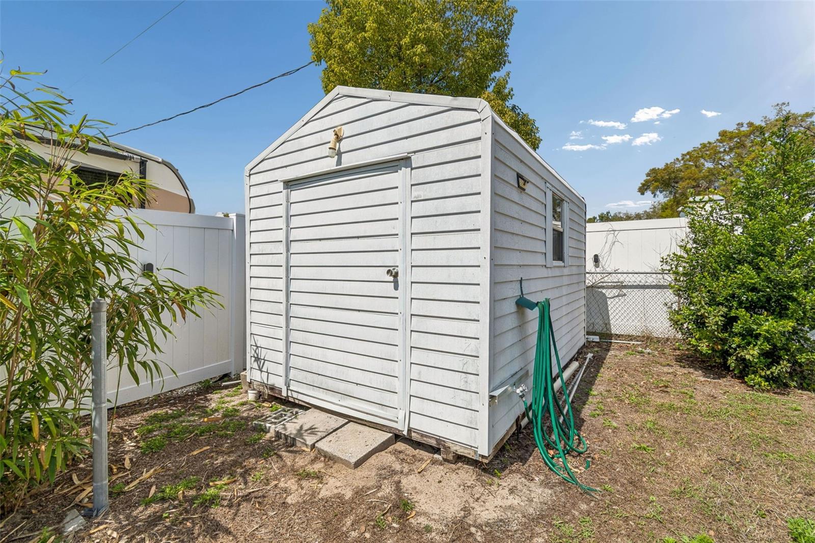 AVIS HOMES UNIT 1 - Residential