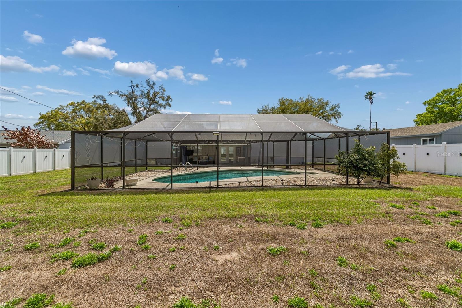 AVIS HOMES UNIT 1 - Residential