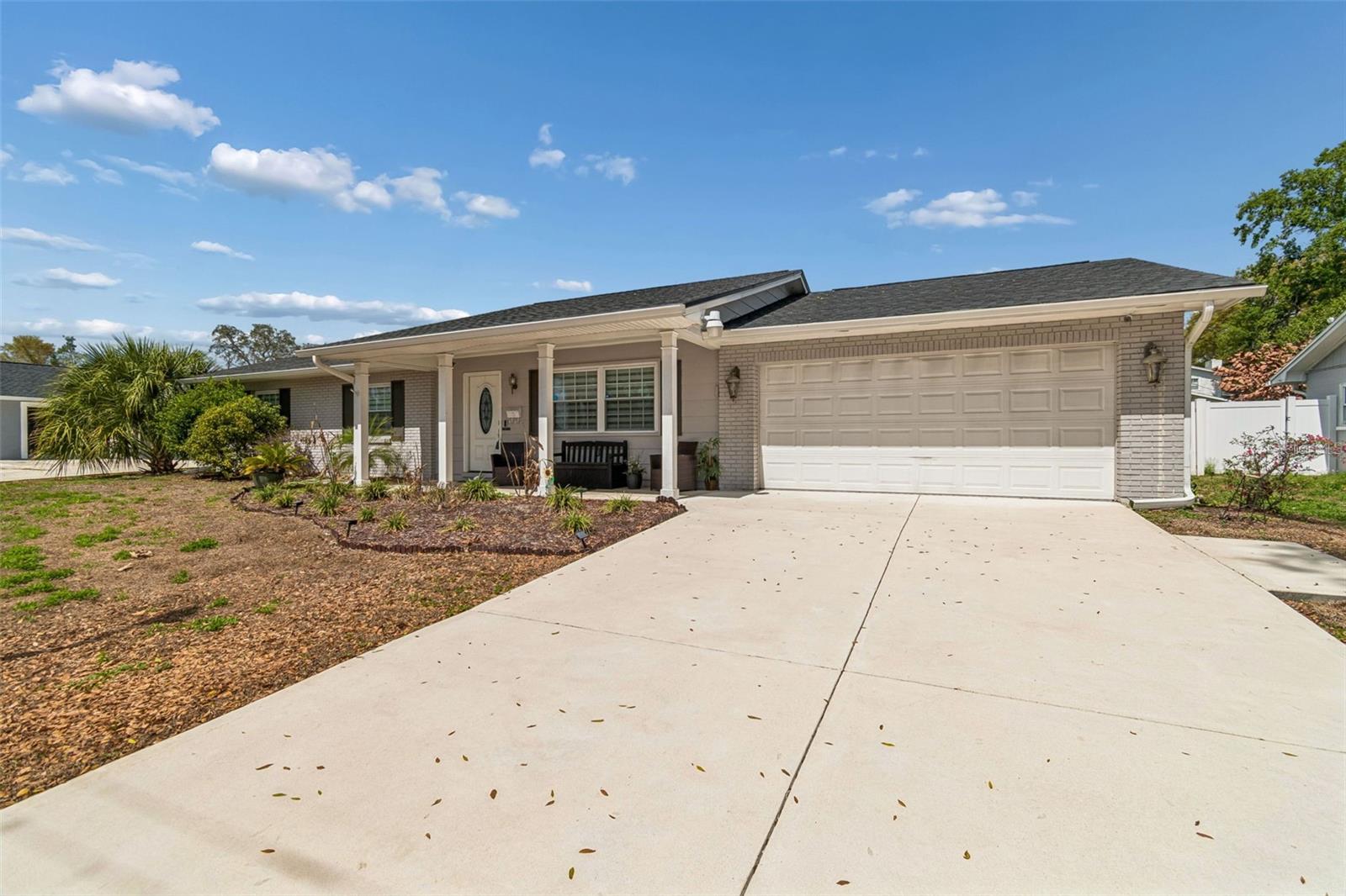 AVIS HOMES UNIT 1 - Residential