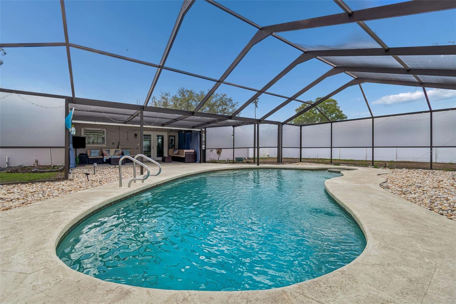 AVIS HOMES UNIT 1 - Residential