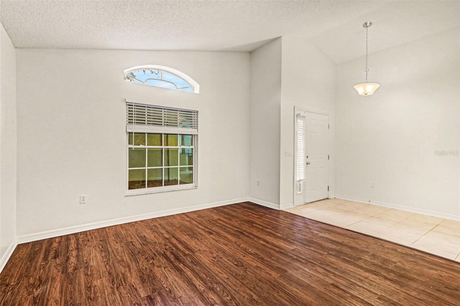 FAIRWAYS/MT PLYMOUTH PH 01 - Residential