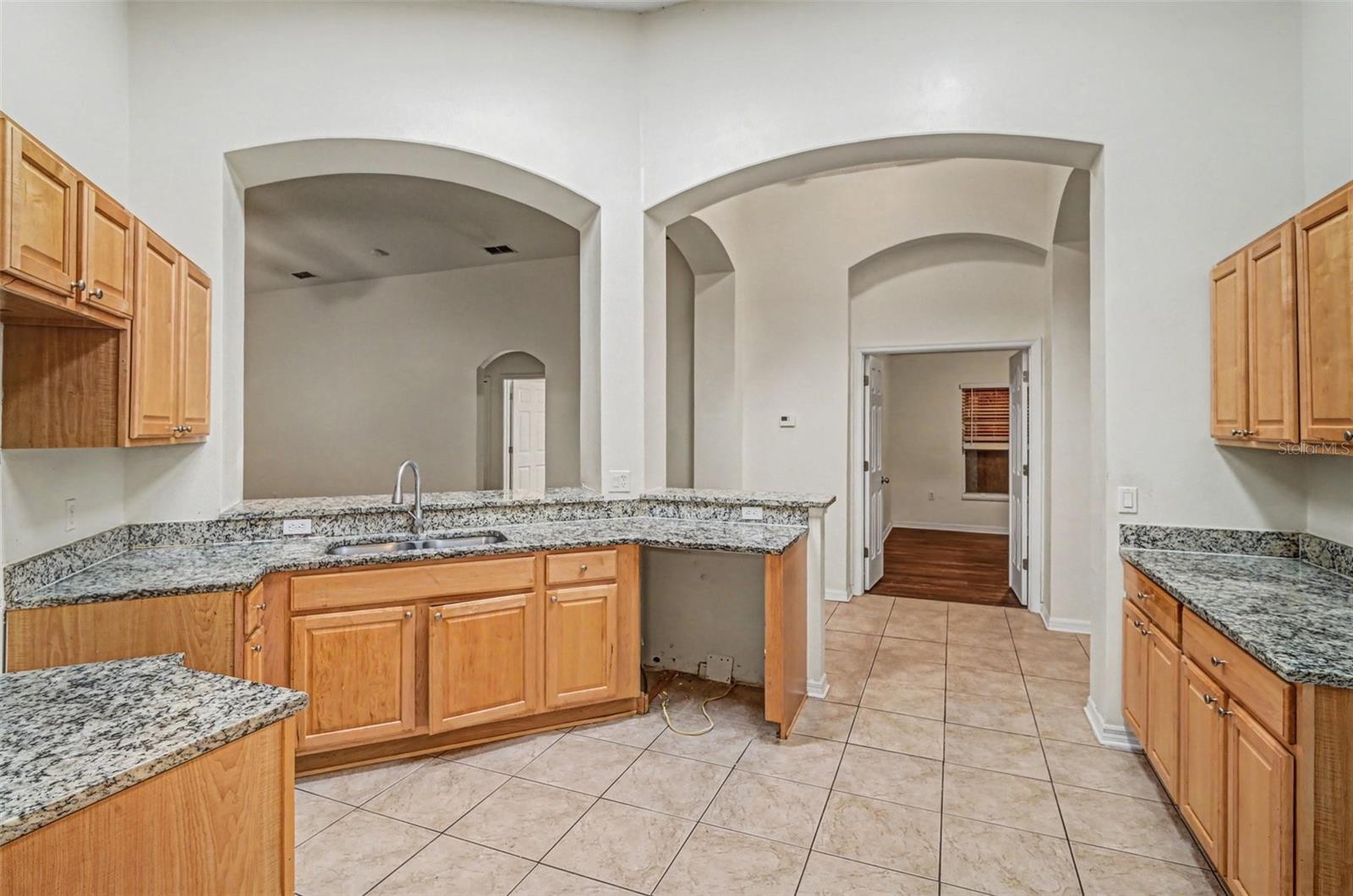 FAIRWAYS/MT PLYMOUTH PH 01 - Residential