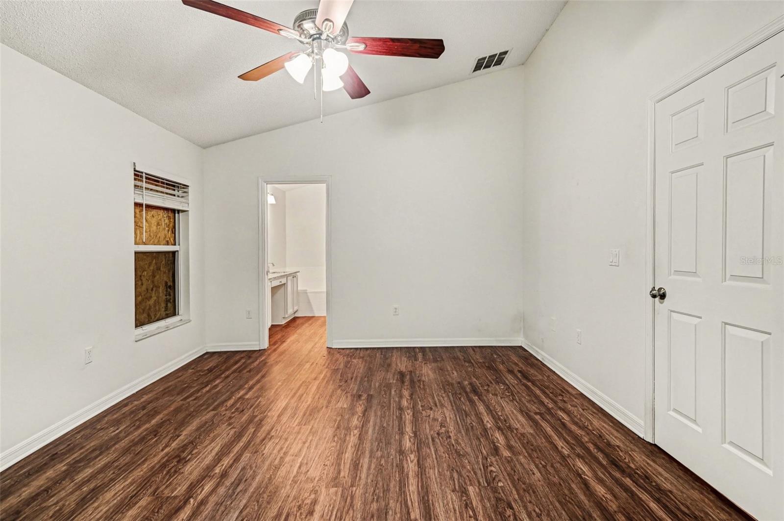 FAIRWAYS/MT PLYMOUTH PH 01 - Residential