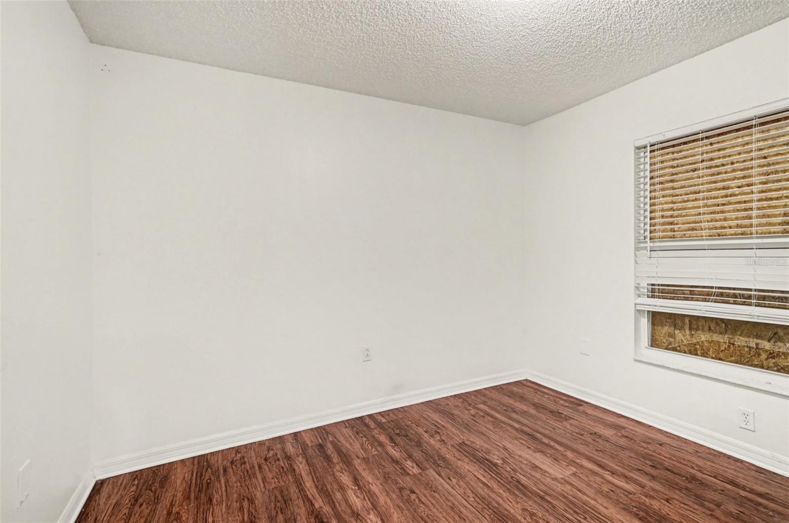 FAIRWAYS/MT PLYMOUTH PH 01 - Residential