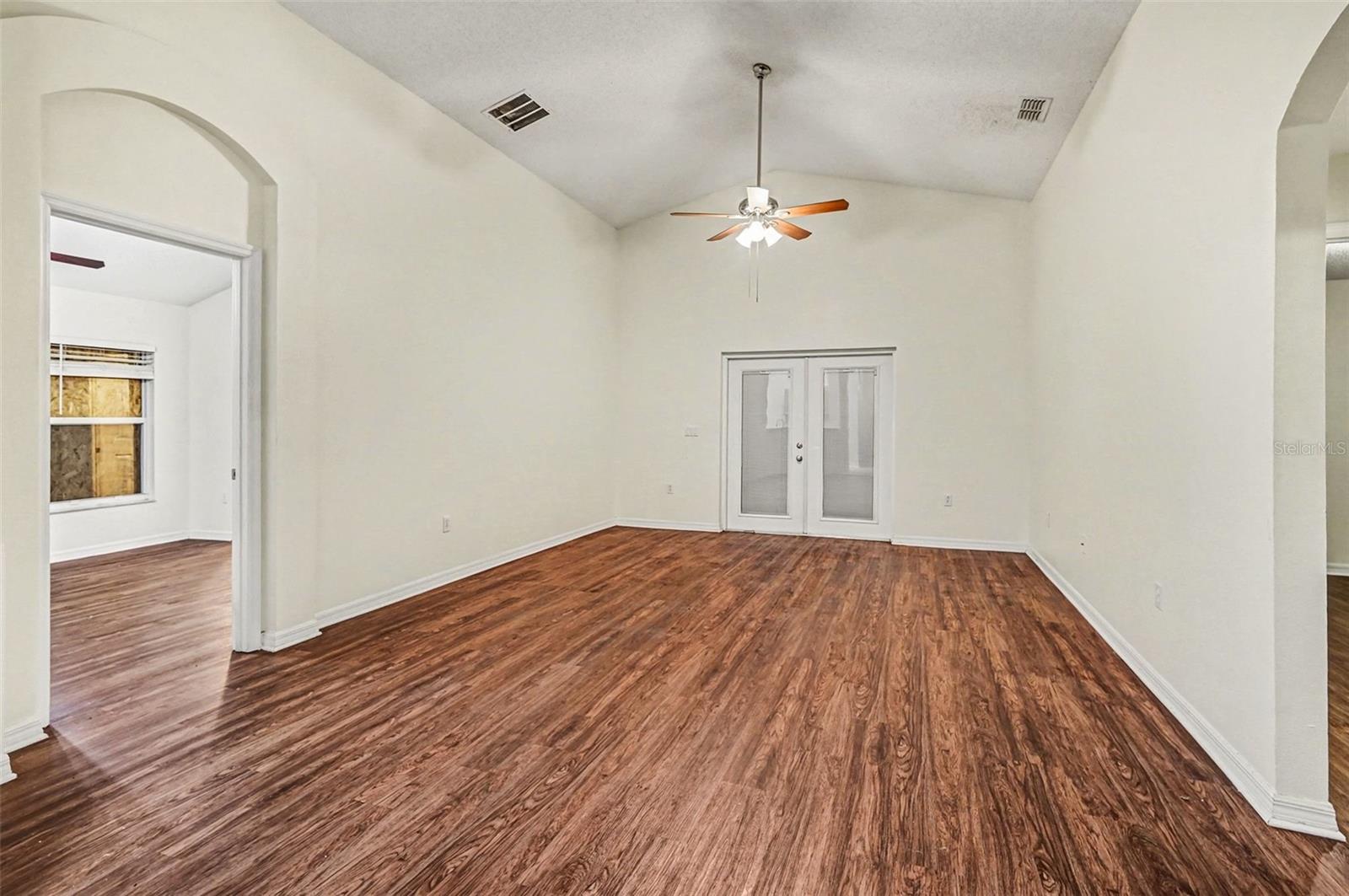 FAIRWAYS/MT PLYMOUTH PH 01 - Residential