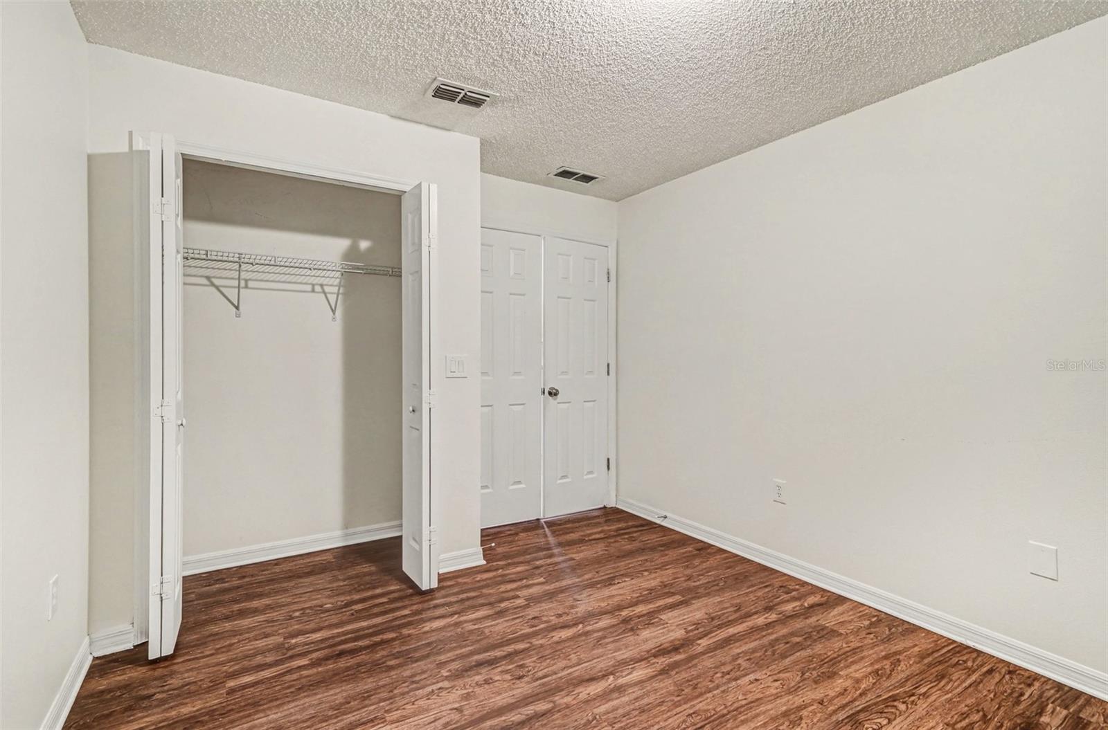 FAIRWAYS/MT PLYMOUTH PH 01 - Residential