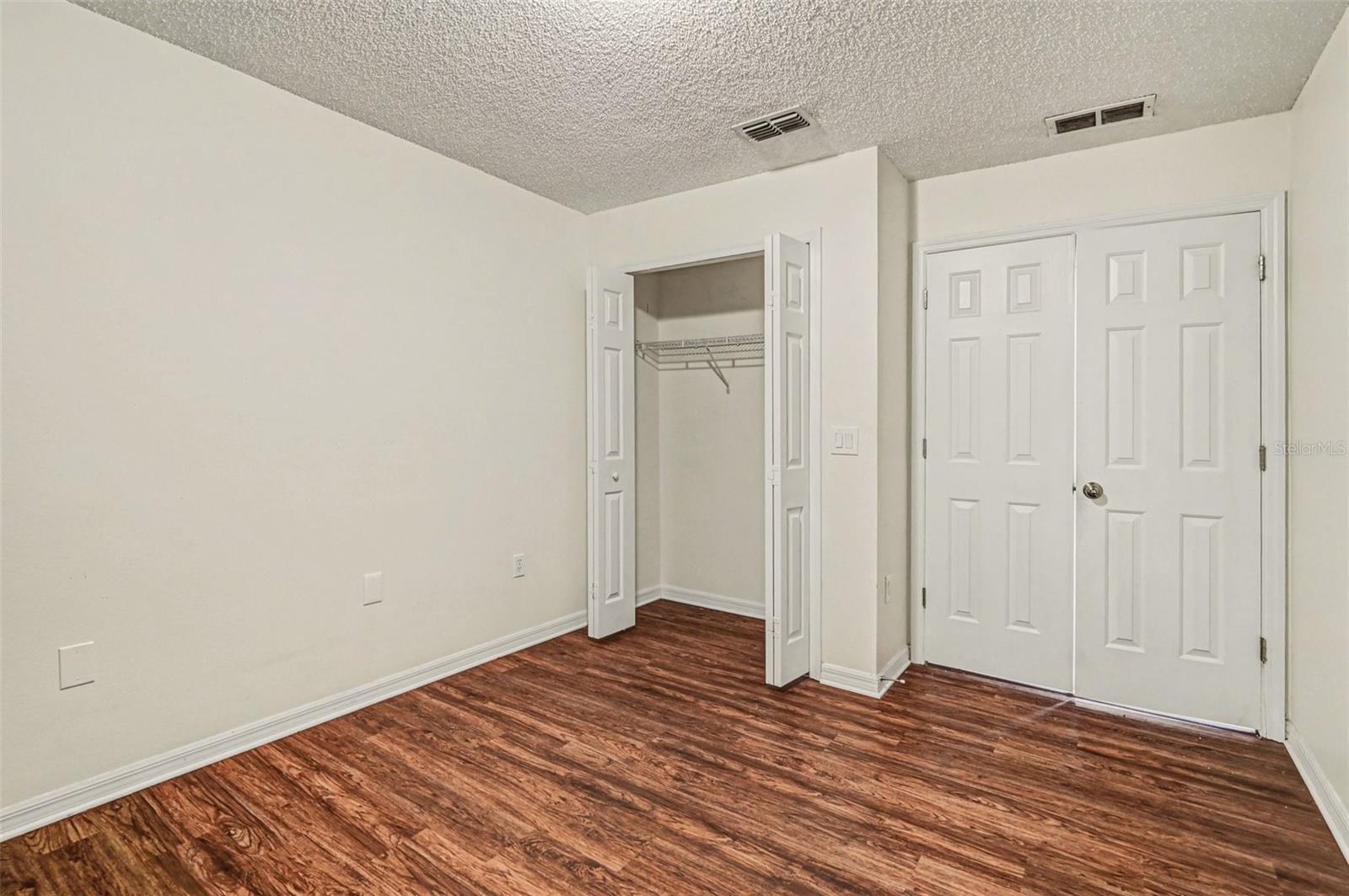 FAIRWAYS/MT PLYMOUTH PH 01 - Residential