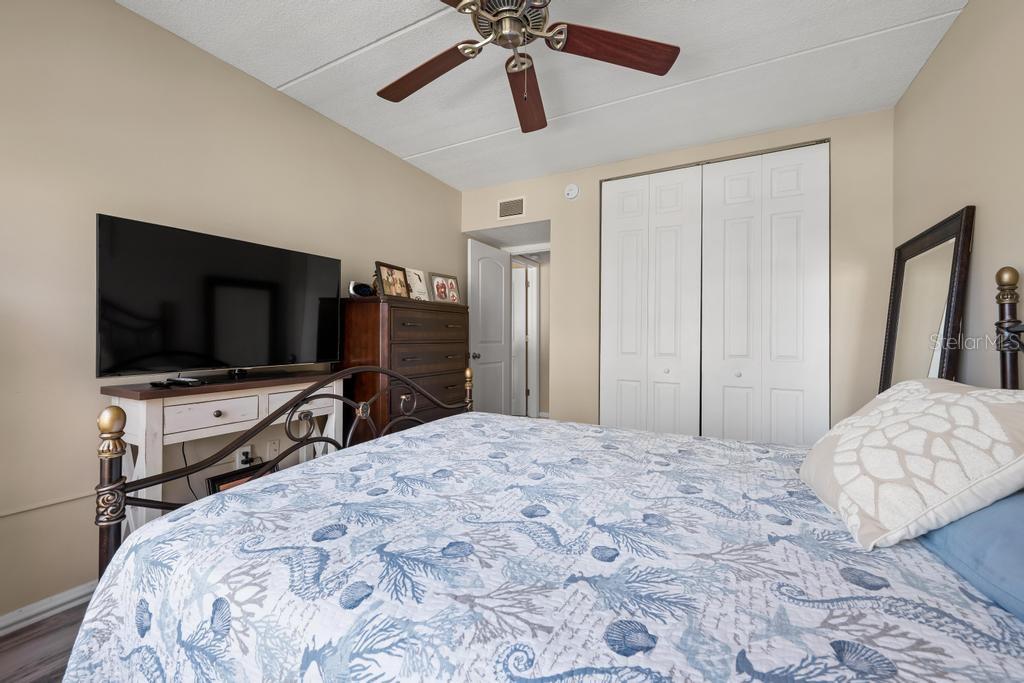 BEACH HARBOR CLUB - Residential
