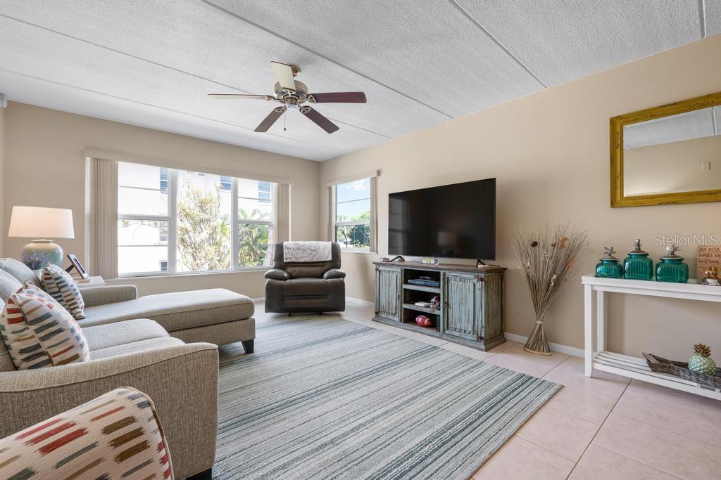 BEACH HARBOR CLUB - Residential