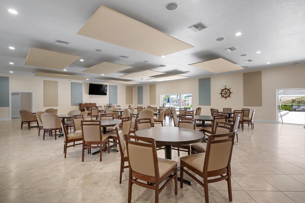 BEACH HARBOR CLUB - Residential