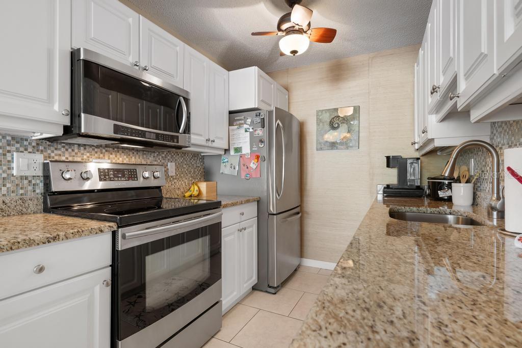 BEACH HARBOR CLUB - Residential