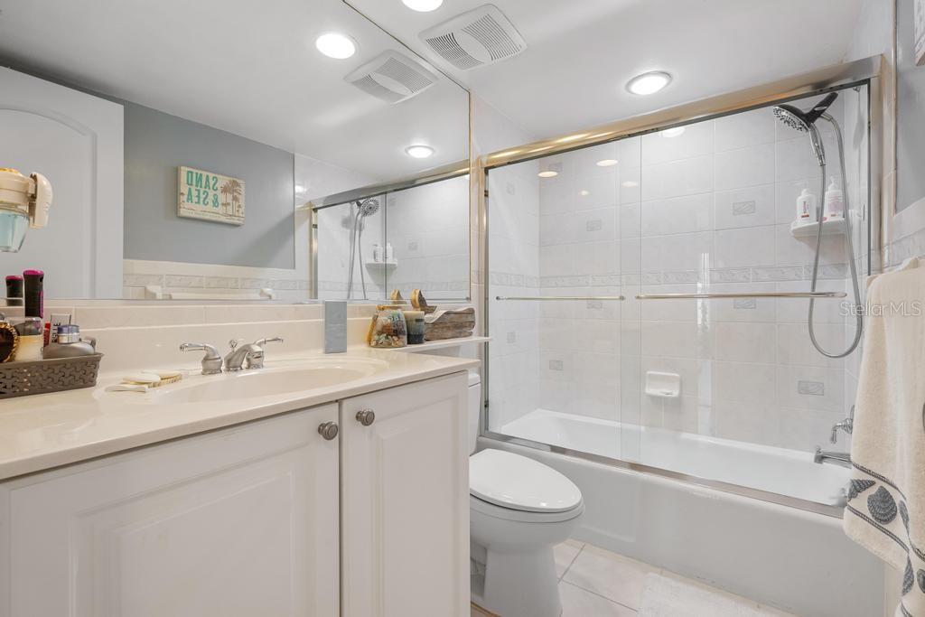 BEACH HARBOR CLUB - Residential