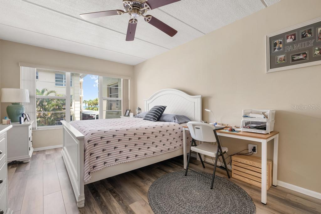 BEACH HARBOR CLUB - Residential