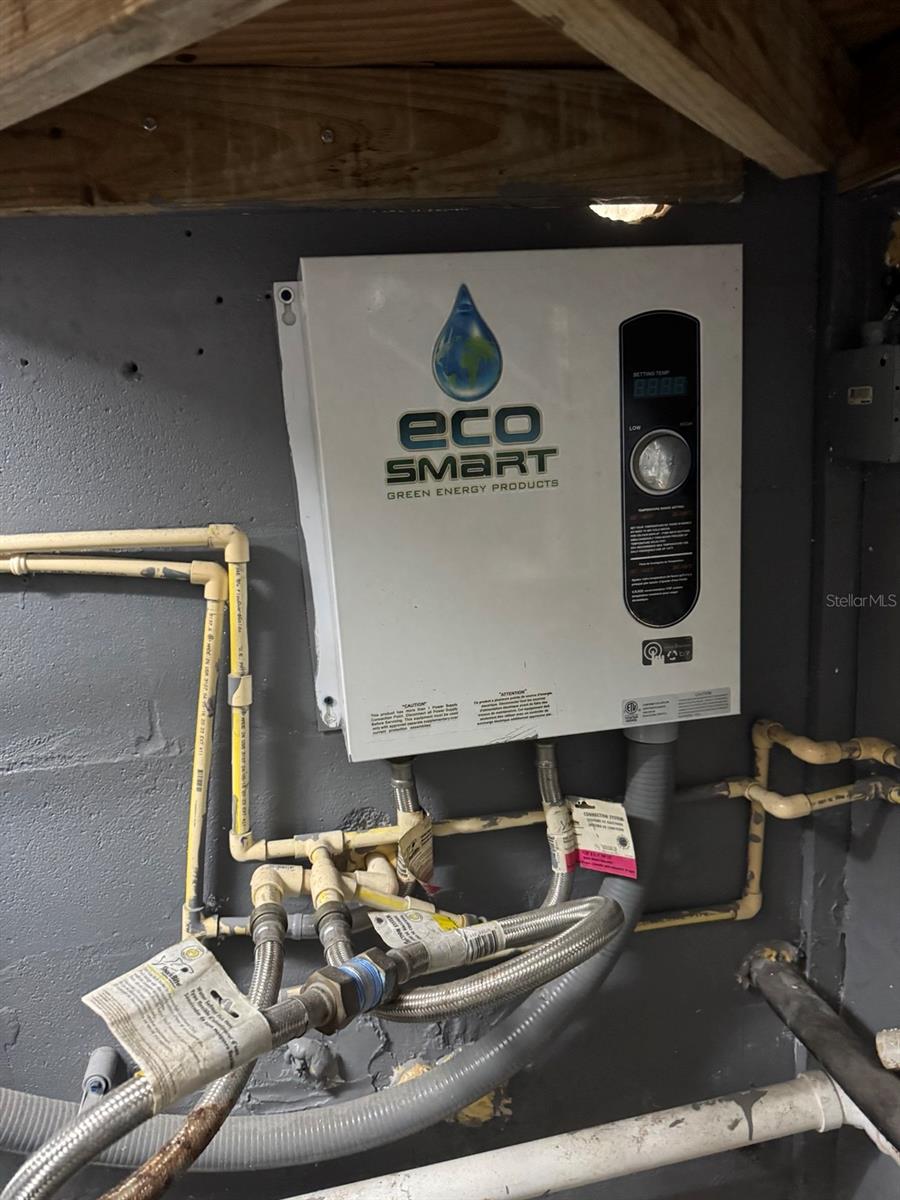 EMBASSY HILLS - Residential