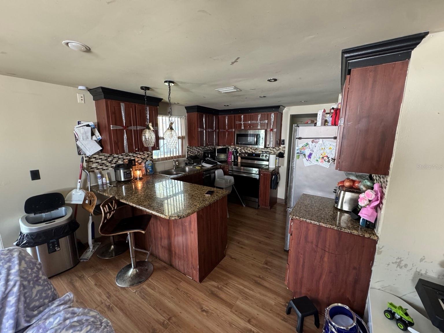 EMBASSY HILLS - Residential