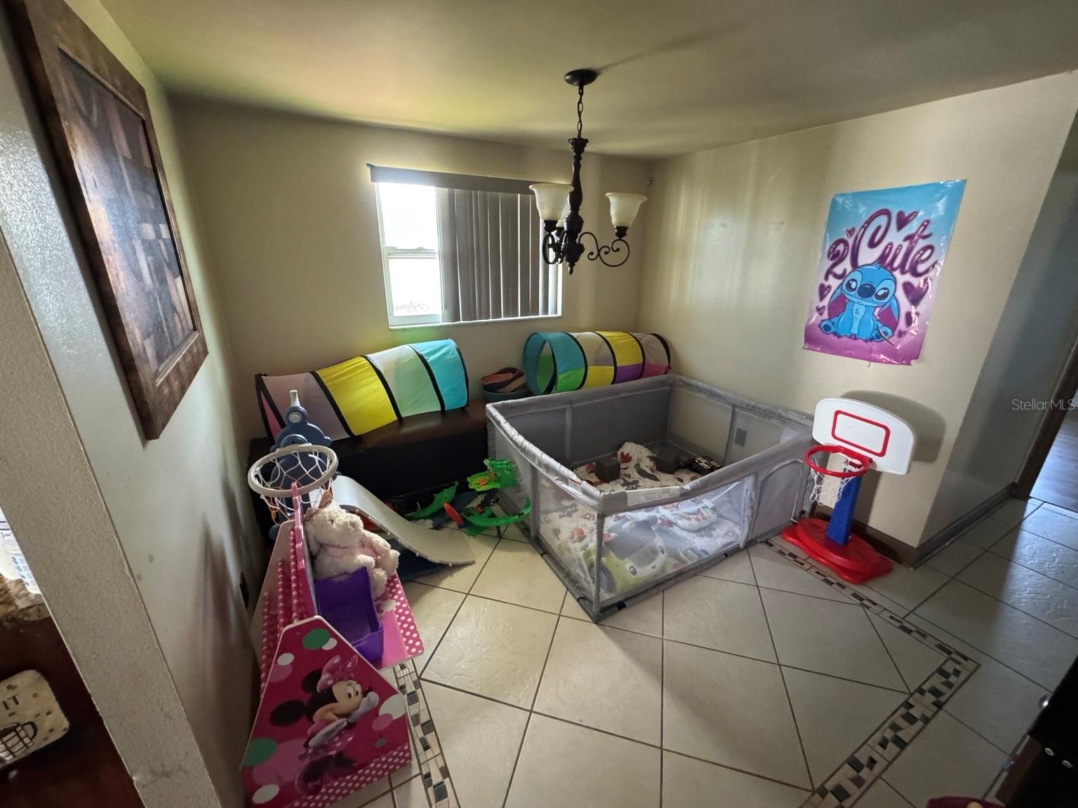 EMBASSY HILLS - Residential