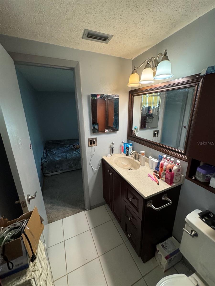 EMBASSY HILLS - Residential