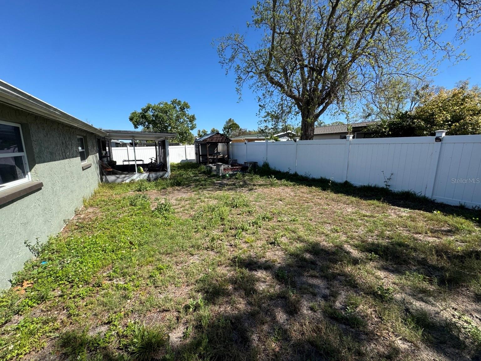 EMBASSY HILLS - Residential