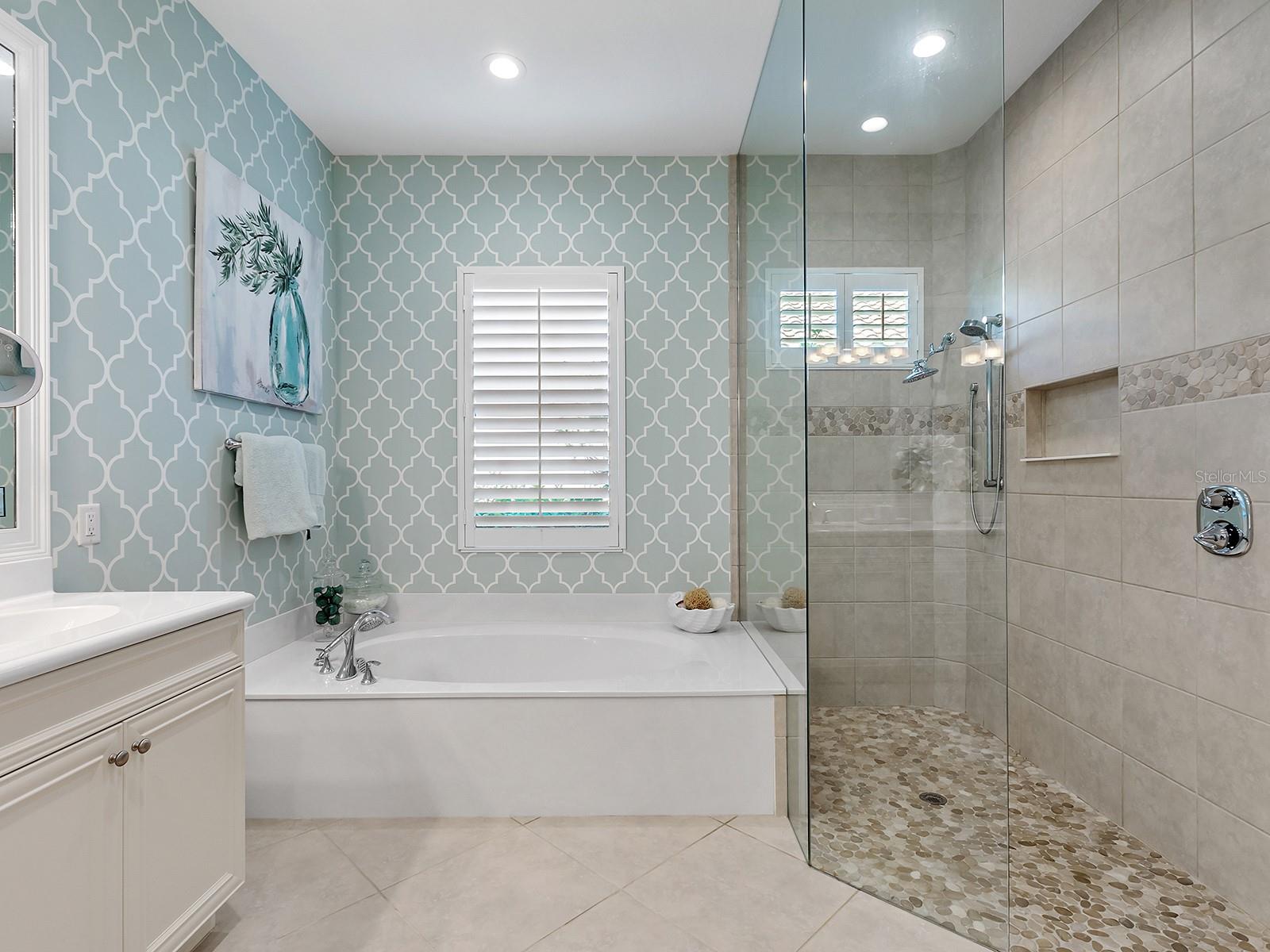 COUNTRY CLUB EAST AT LAKEWOOD RANCH - Residential