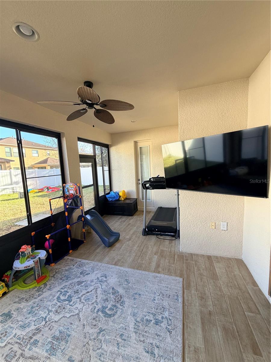 CROSBY CROSSINGS - Residential