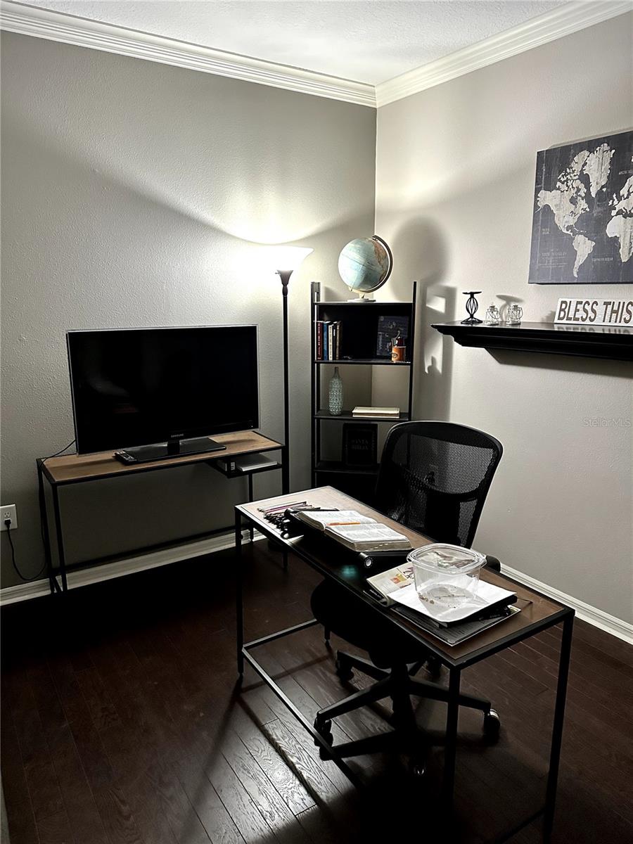 2514 CROSS MORE STREET