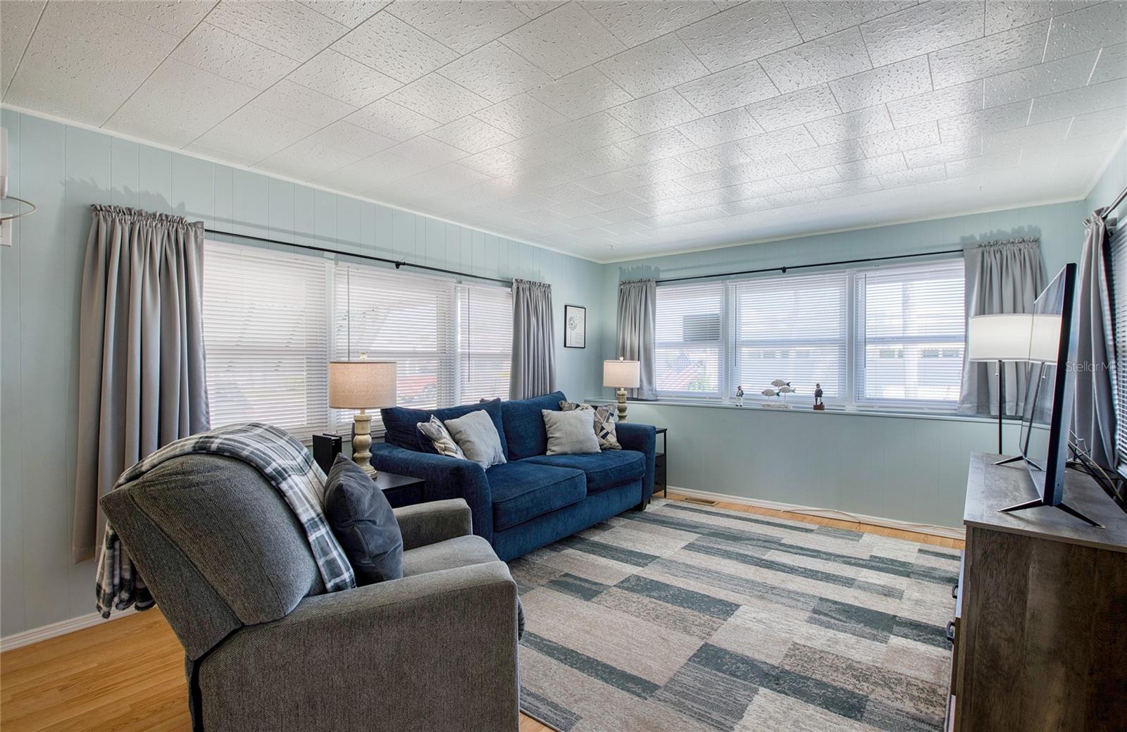 18675 US HIGHWAY 19 N 328