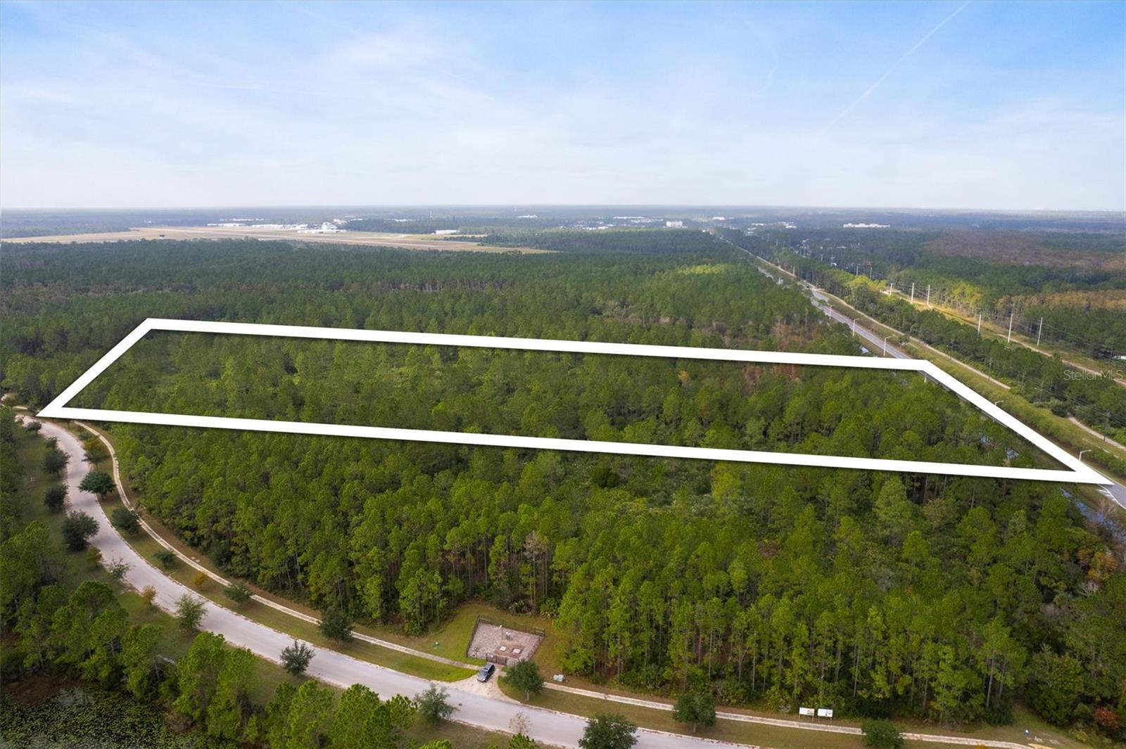 Exceptional offering in Palm Coast - Approximately 27.2 acres of prime commercial/industrial land consisting of two contiguous parcels within the highly sought-after Industrial 1/ Mixed Use zoning district. Zoning accommodates a wide range of industrial and commercial uses including but not limited to warehouse facilities/offices, manufacturing, trades schools, microbreweries, or a company headquarters. Daily traffic count of 7000 means your business will not go unnoticed. With its expansive size, the property boasts ample space to accommodate large-scale operations with proximity to major transportation routes, ensuring efficient distribution and accessibility for both employees and customers. Palm Coast's steady economic growth and development trajectory ensure a favorable environment for businesses to thrive and expand, securing your long-term investment.
