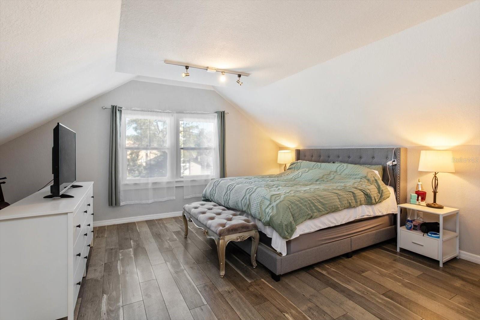 METZINGERS ADD - Residential