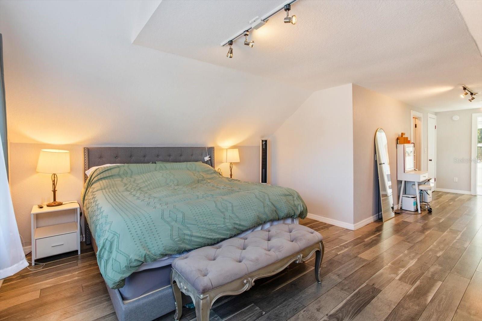 METZINGERS ADD - Residential