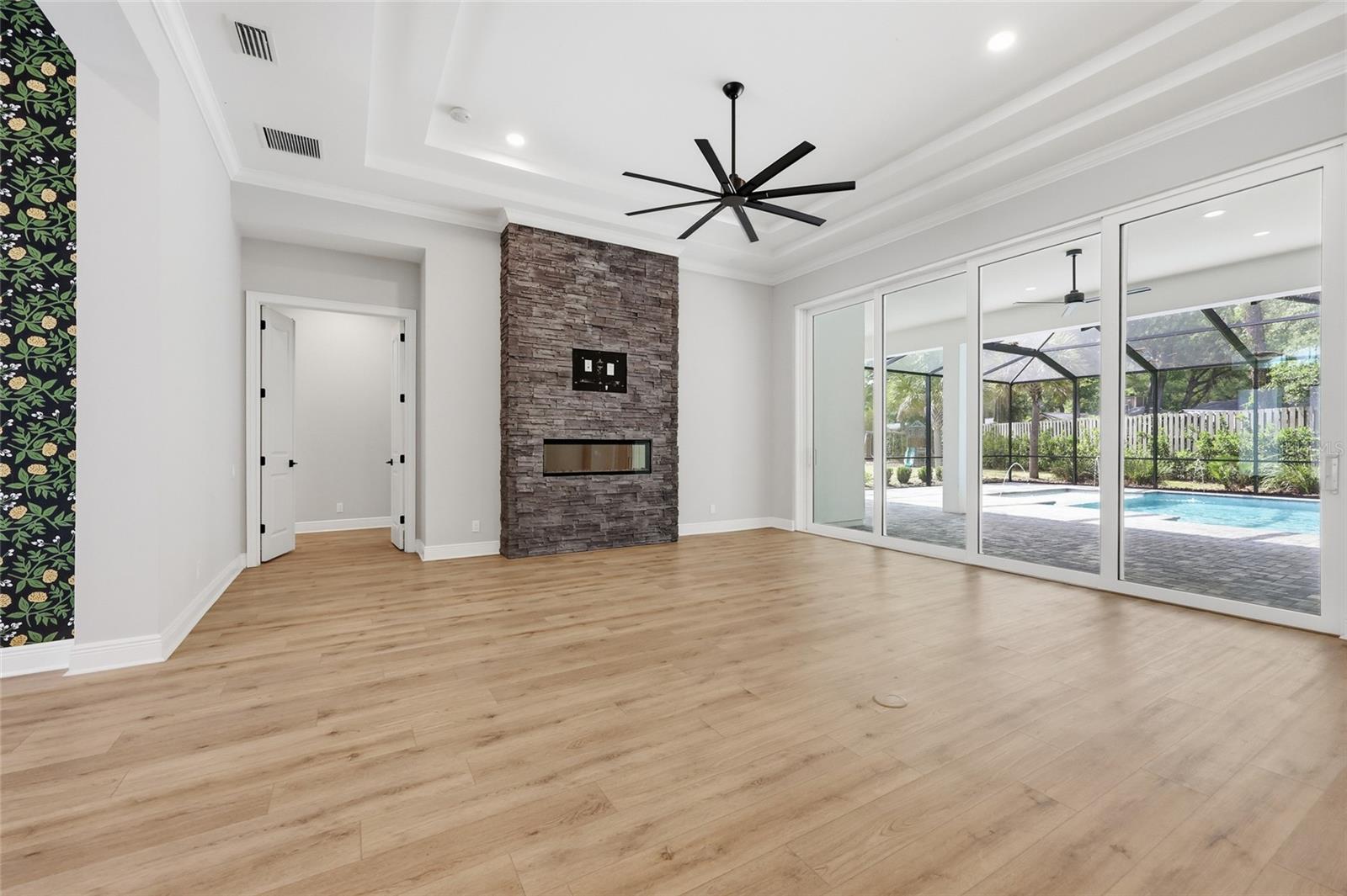 LEXINGTON PLACE - Residential
