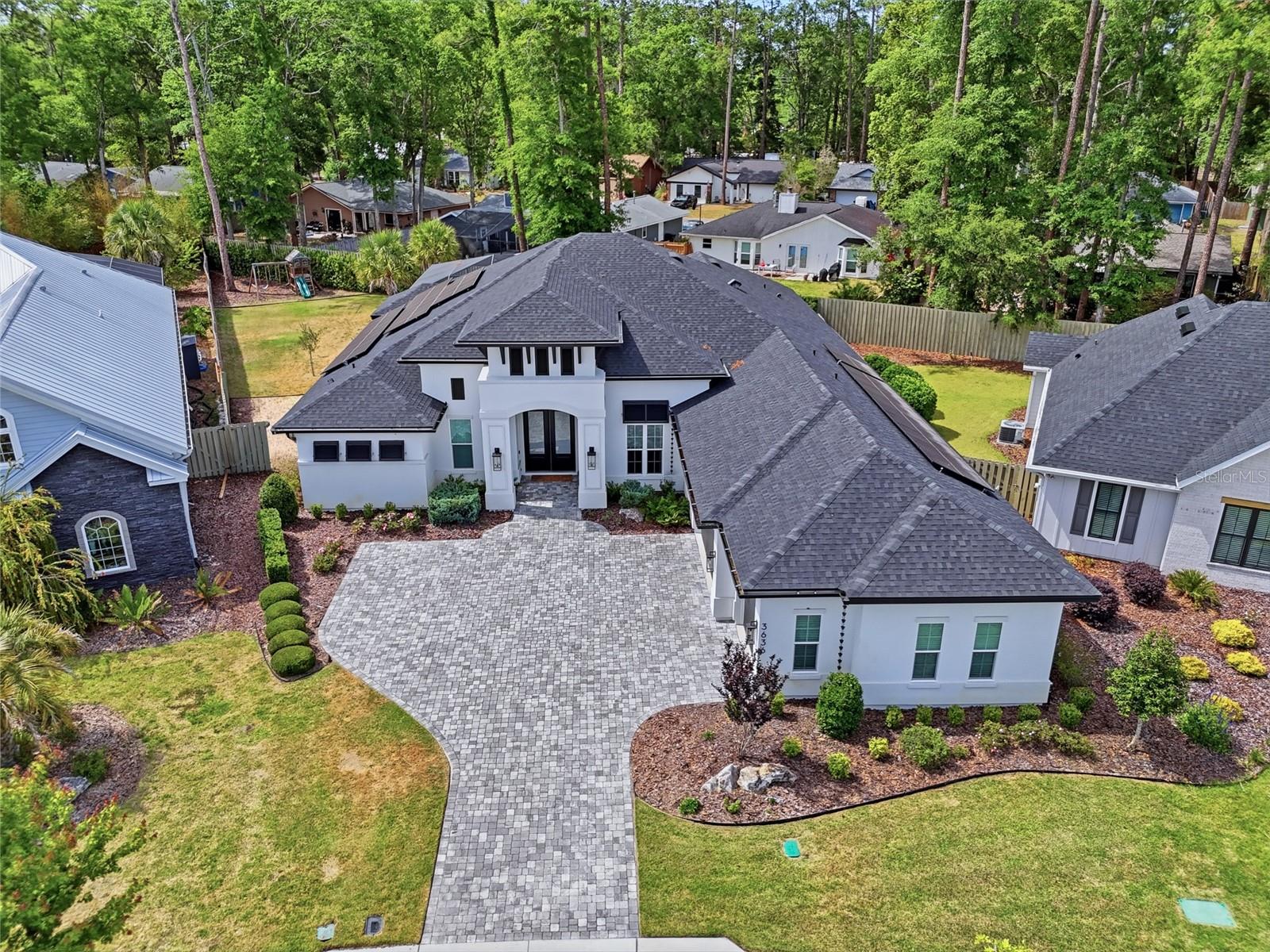 LEXINGTON PLACE - Residential