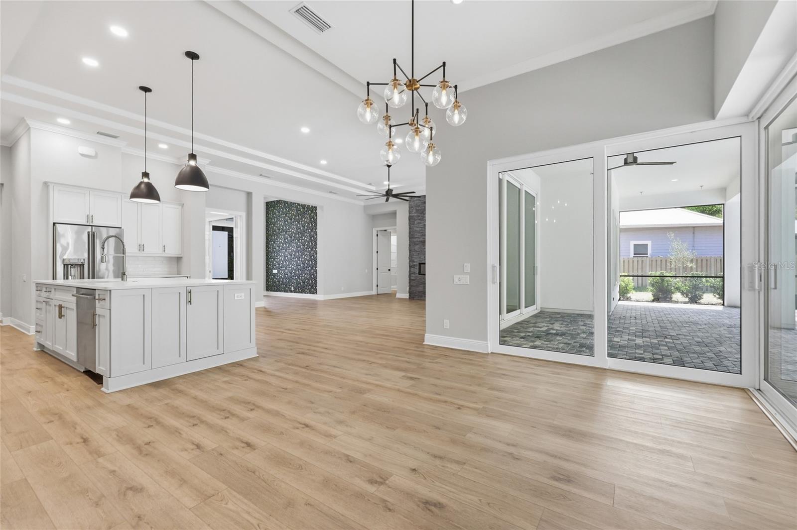 LEXINGTON PLACE - Residential