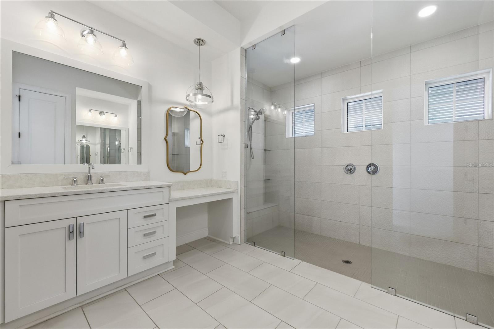 LEXINGTON PLACE - Residential