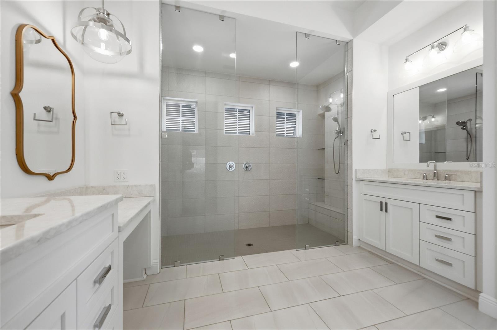 LEXINGTON PLACE - Residential