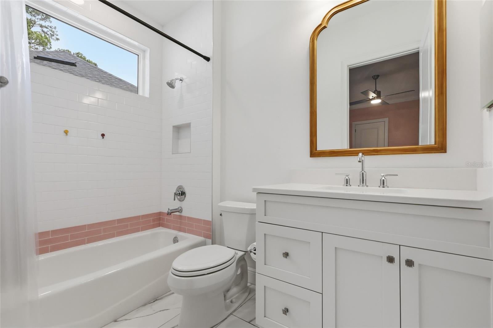 LEXINGTON PLACE - Residential
