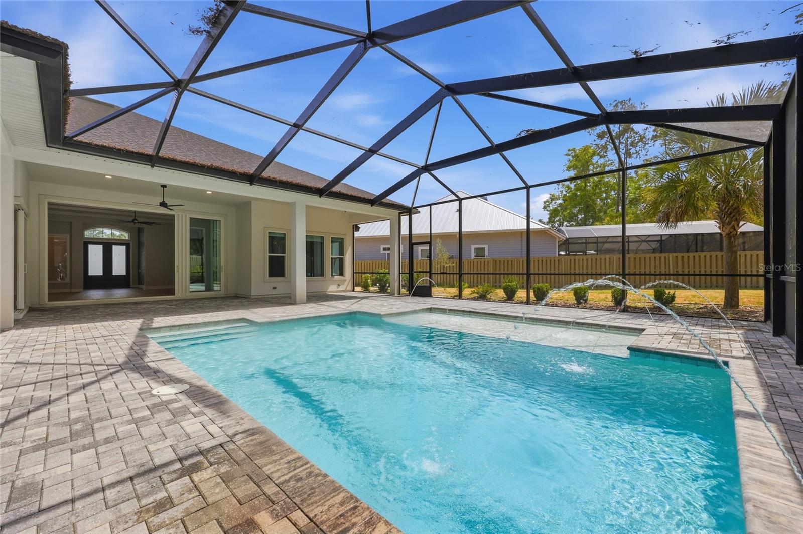 LEXINGTON PLACE - Residential