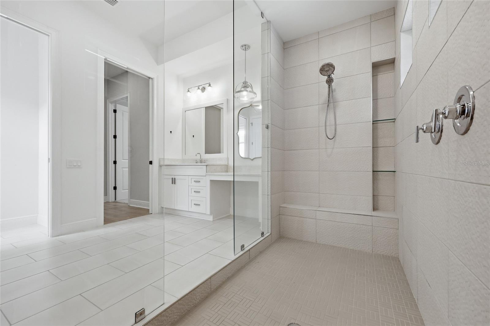 LEXINGTON PLACE - Residential