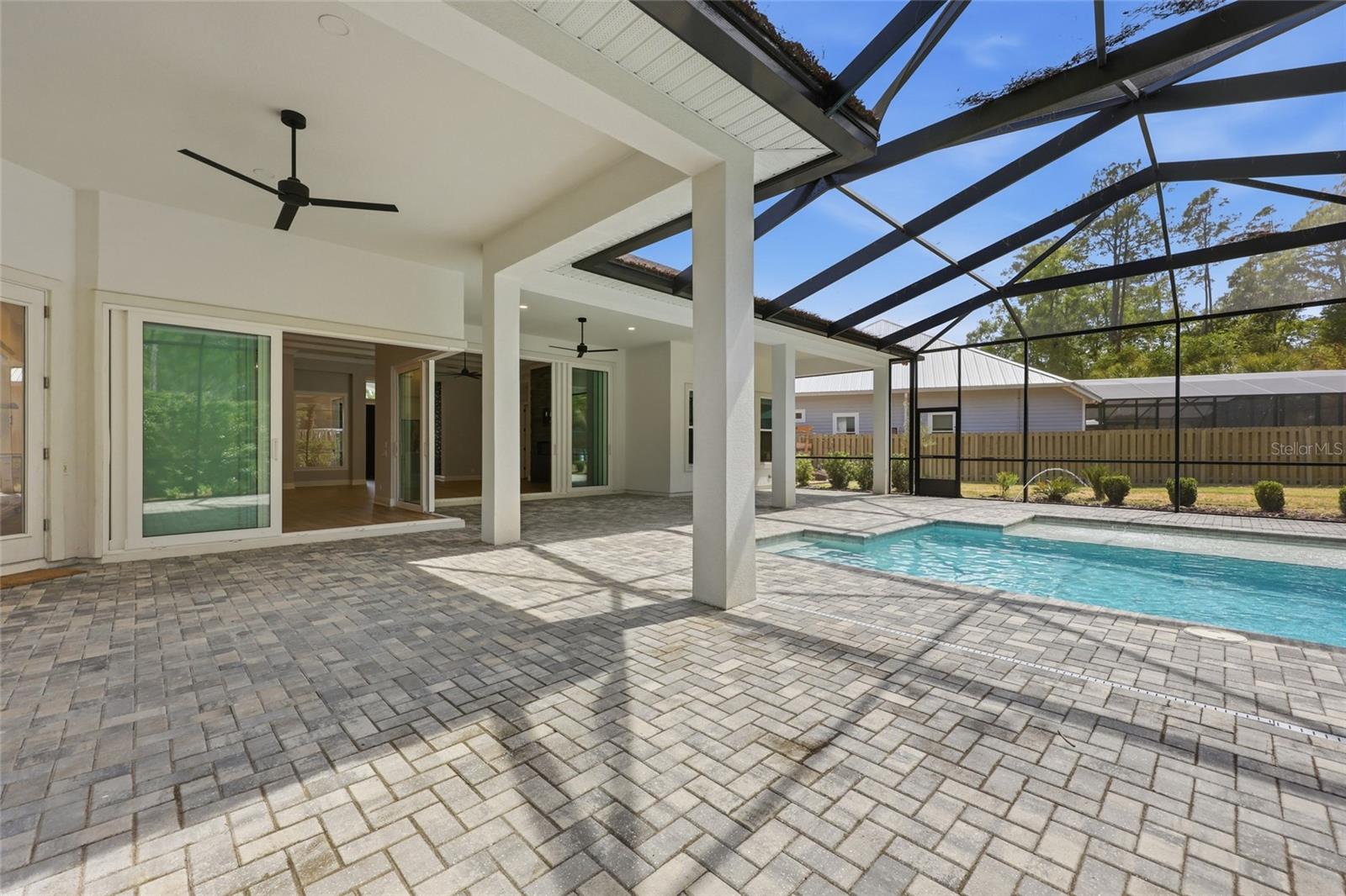 LEXINGTON PLACE - Residential