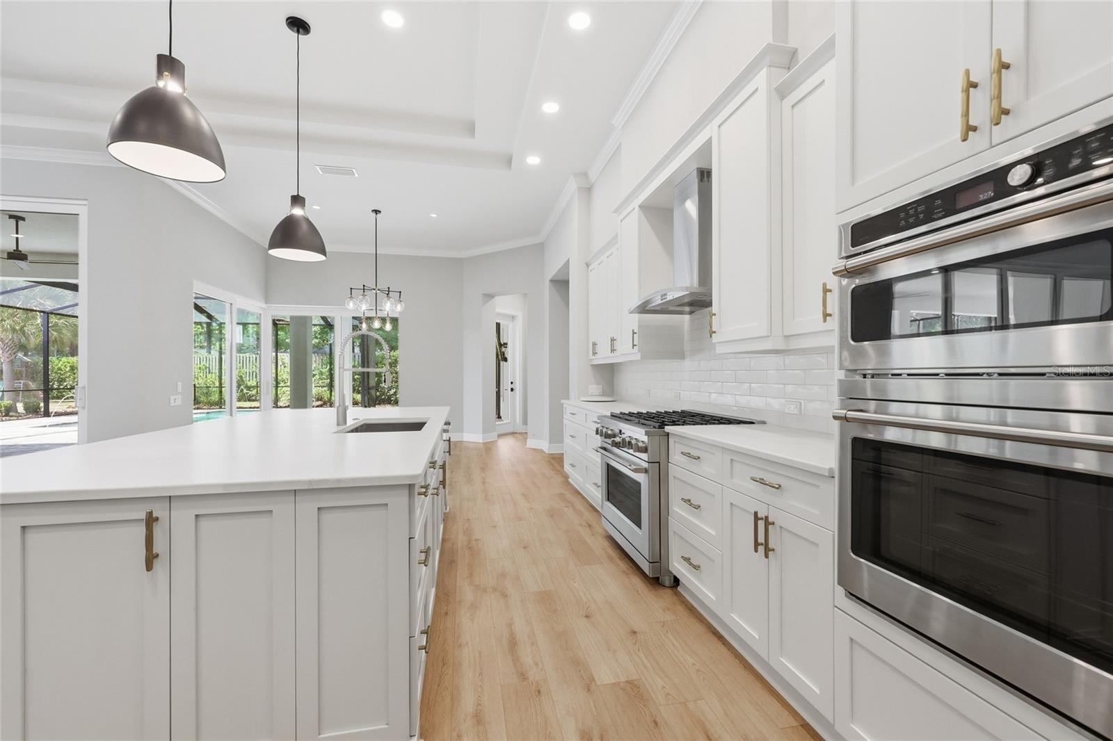 LEXINGTON PLACE - Residential
