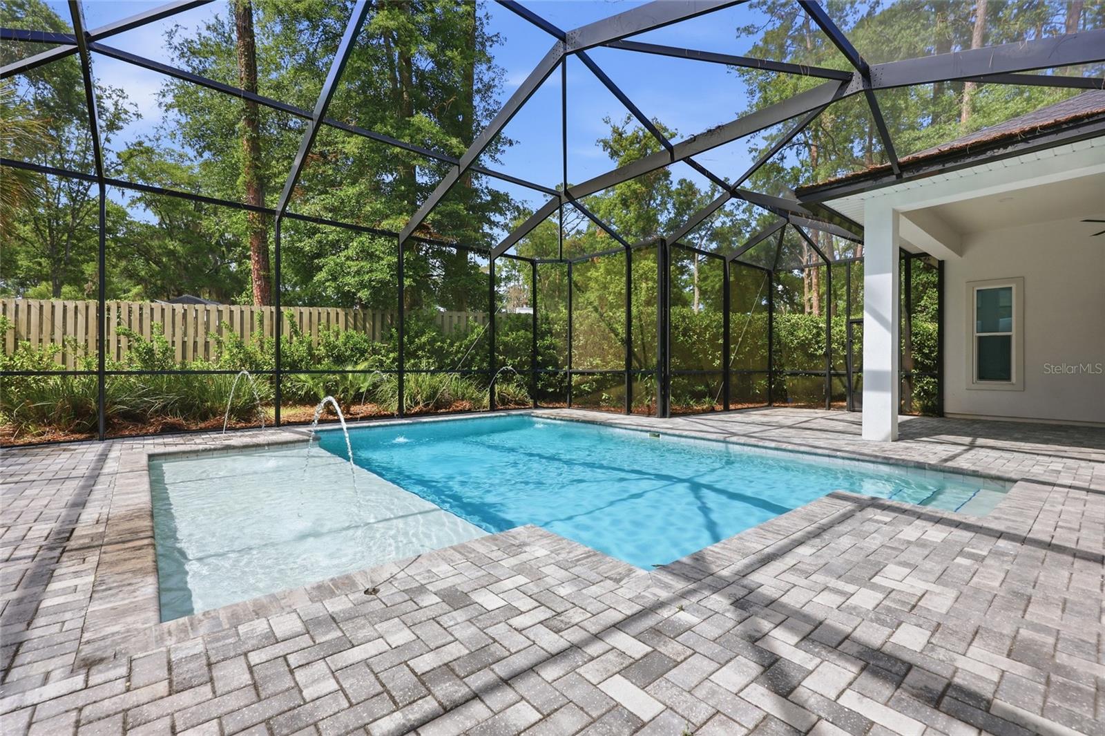 LEXINGTON PLACE - Residential