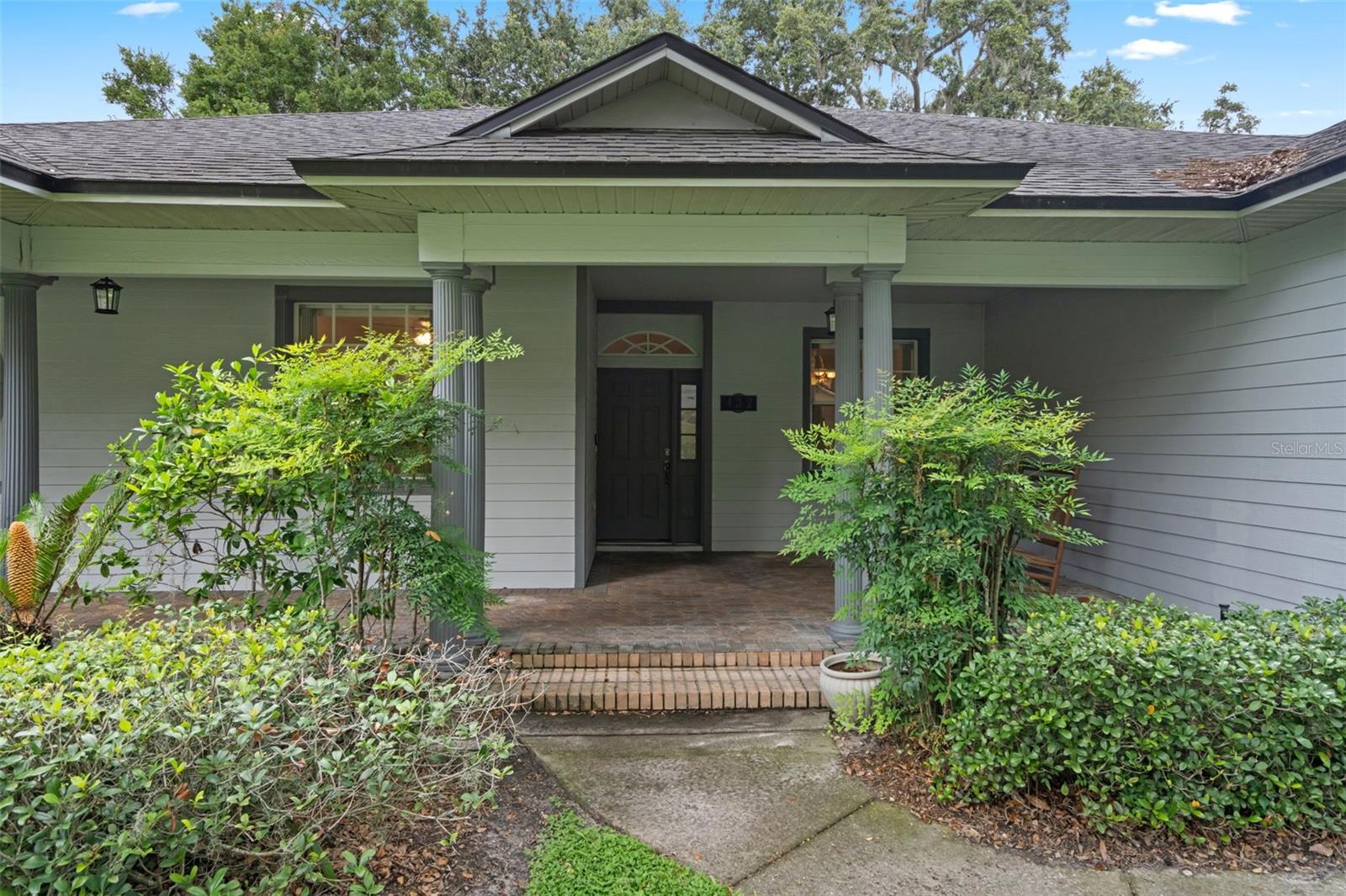 432 VALLEY VIEW DRIVE