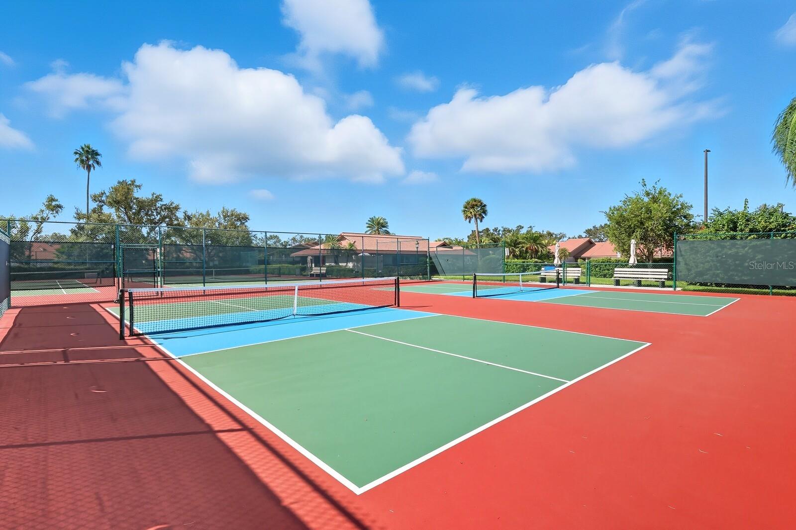 LAKESHORE VILLAGE - Residential